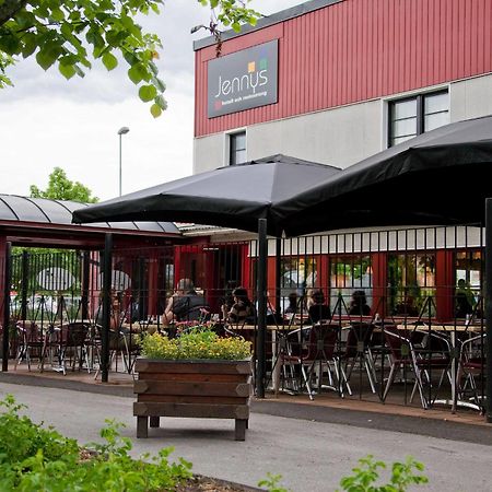 Jennys Hotell Och Restaurang Арвика Экстерьер фото
